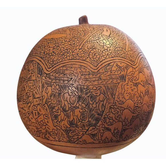 Vtg. Peruvian 2.25" Storyteller Gourd Rattle Hand Etched Ethnic Village Life - Picture 2 of 16